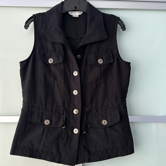 D&D Vest - Picture 1 of 8
